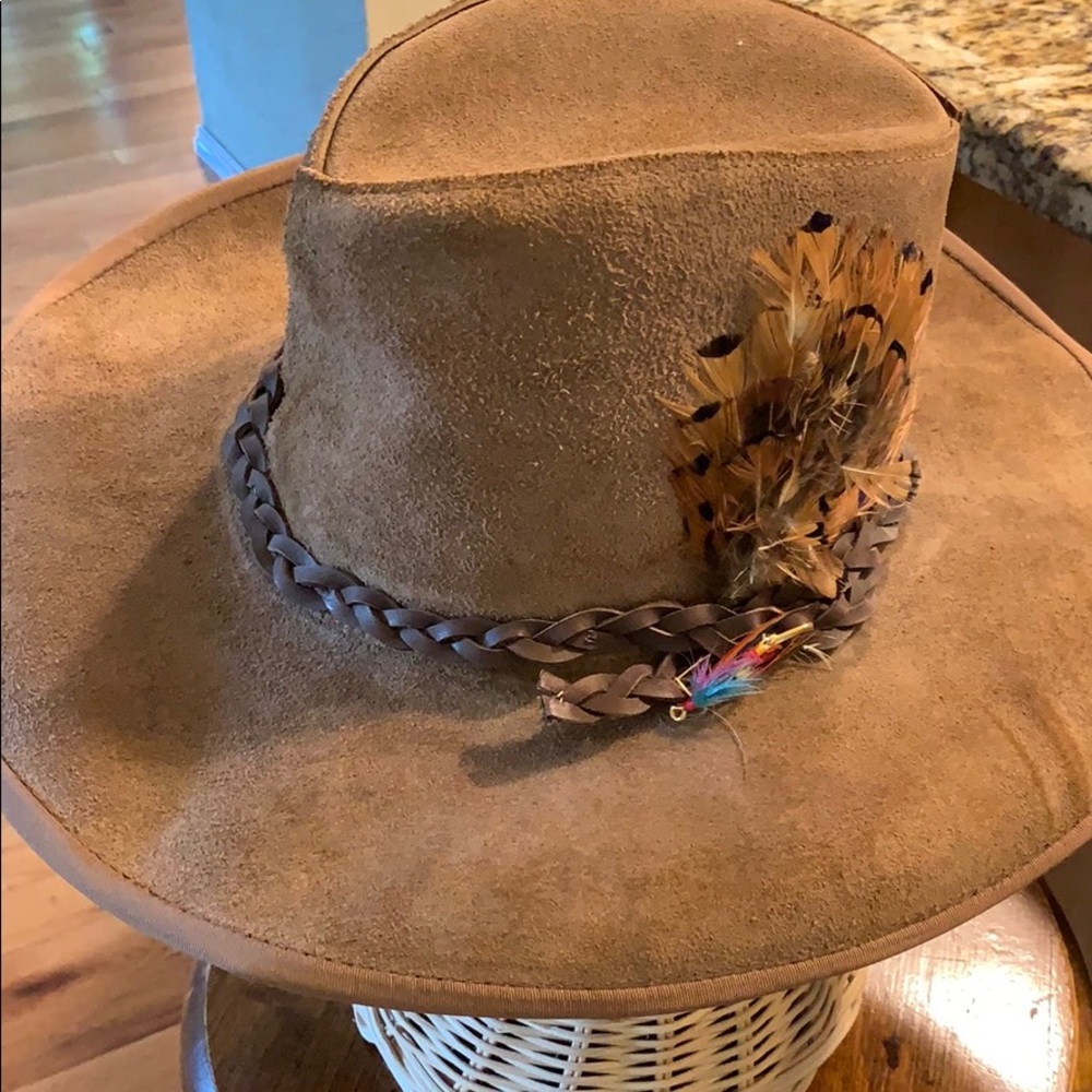 Vintage Henshel Scully leather hat with feathers